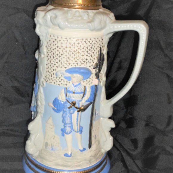 1973 Large 15" high BEER STEIN Hand Made & Painted Signed Mary Howroyd - Picture 2 of 6